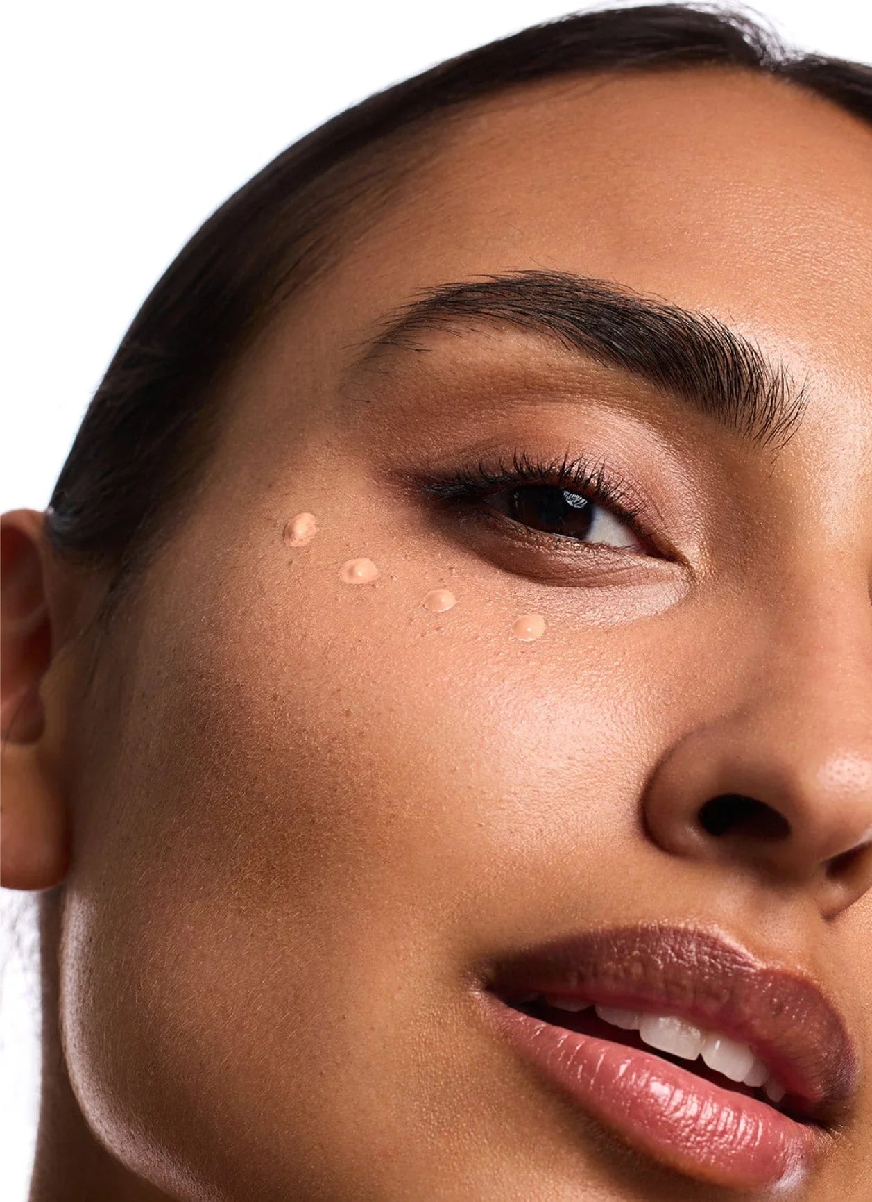 ✨ Luminous Eye Corrector SPF 41 - Your Multitasking Eye Cream✨